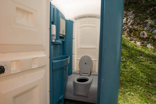 Best Portable restroom trailer rental  in Westfield, IN